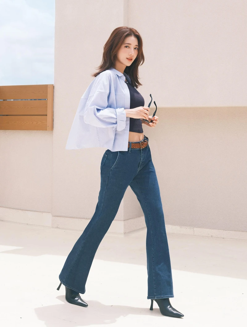 棉質短版襯衫(長袖)480485、BRATOP削肩短版背心(撞色滾邊)473989、合身喇叭牛仔褲 479003 棉質短版襯衫(長袖)480485、BRATOP削肩短版背心(撞色滾邊)473989、合身喇叭牛仔褲 479003