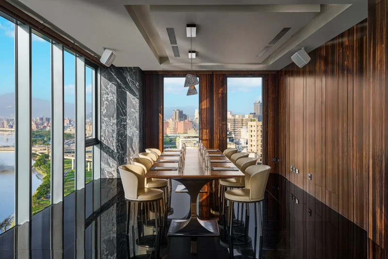 「Catorze」餐廳與酒吧。 「Catorze」餐廳與酒吧。