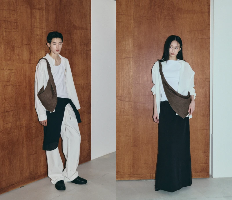 Lynn綁結方巾包(咖色,灰色),NT2,580。 Lynn綁結方巾包(咖色,灰色),NT2,580。