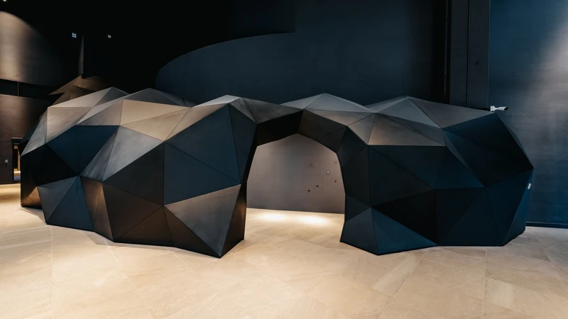 台中海洋館入口,如穿梭岩石裂縫、走進奇幻隧道 台中海洋館入口,如穿梭岩石裂縫、走進奇幻隧道