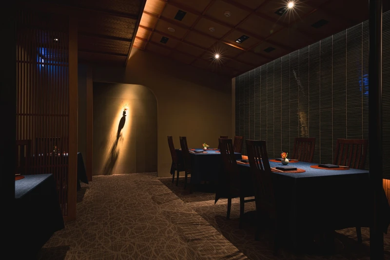 用餐空間,靜謐而寬敞。 用餐空間,靜謐而寬敞。