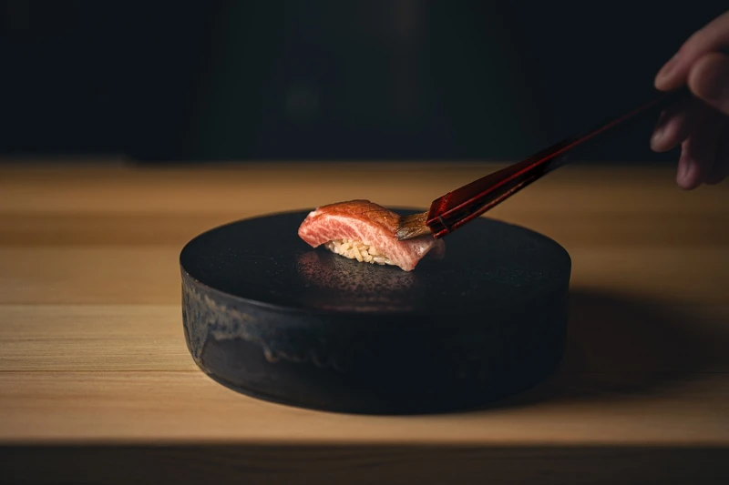 秉持「一期一會」的精神,希望在不同土地與人相遇。 秉持「一期一會」的精神,希望在不同土地與人相遇。