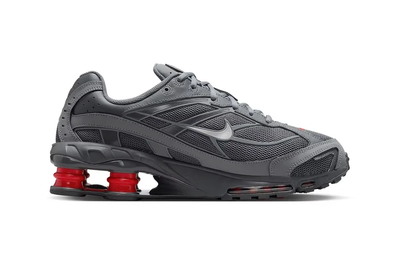 Nike Shox Ride 2 'Smoke Grey University Red' 的鞋面與反光細節