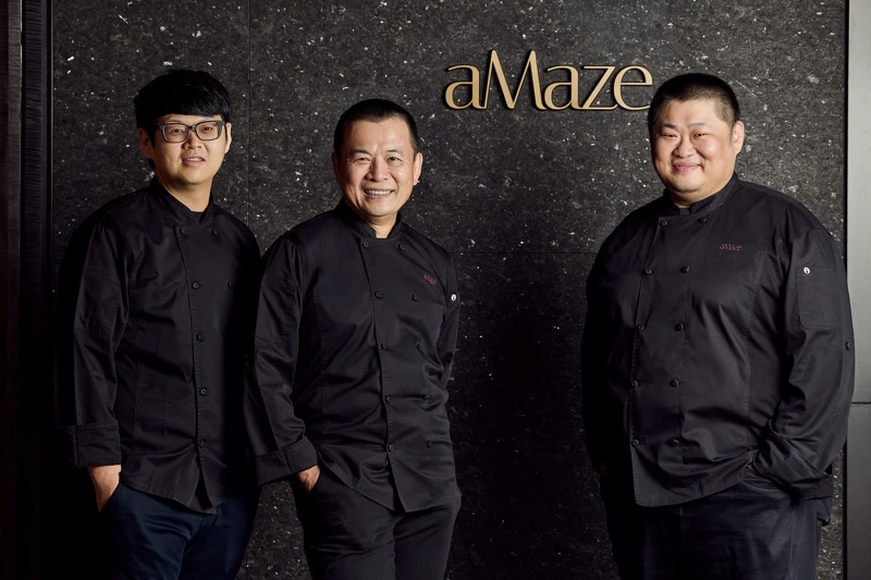 左起 副主廚周金樺、行政總主廚楊光宗、主廚黃俊仁。