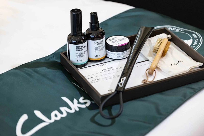 Clarks 主題房提供的品牌相關體驗物品與書籍