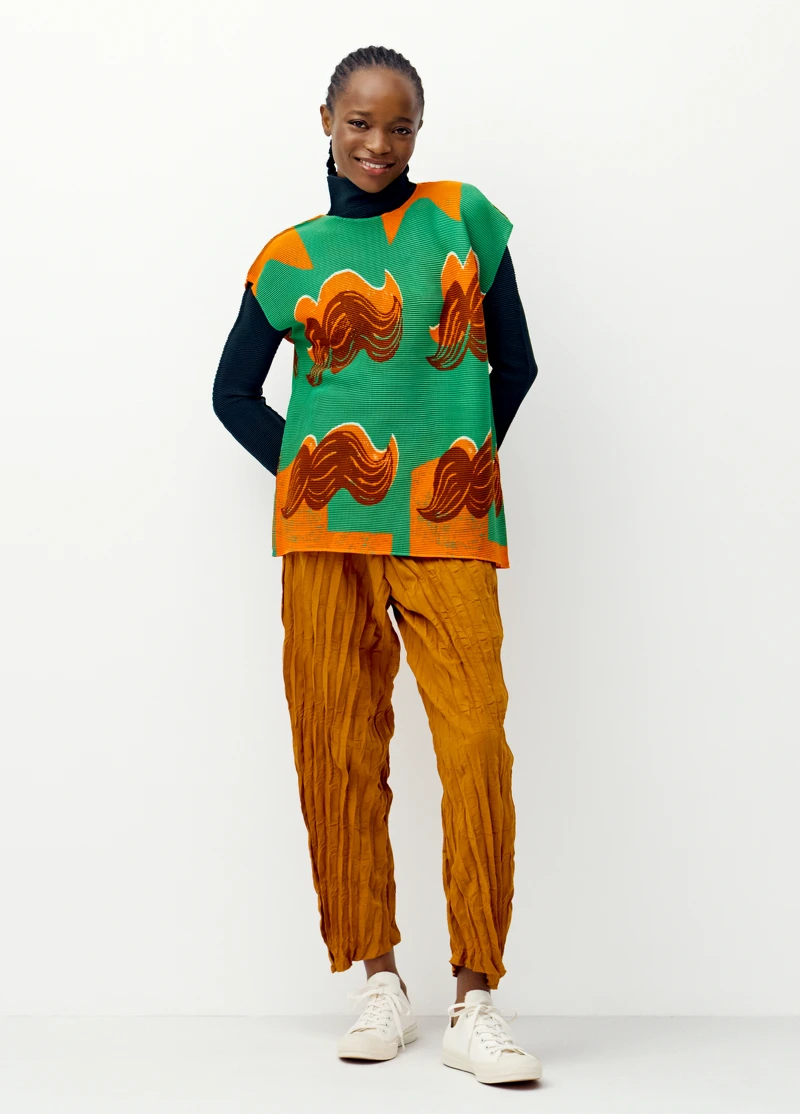 BANGS圓領包袖上衣、WHIPPED PLEATS BOTTOM直筒褲。 BANGS圓領包袖上衣、WHIPPED PLEATS BOTTOM直筒褲。