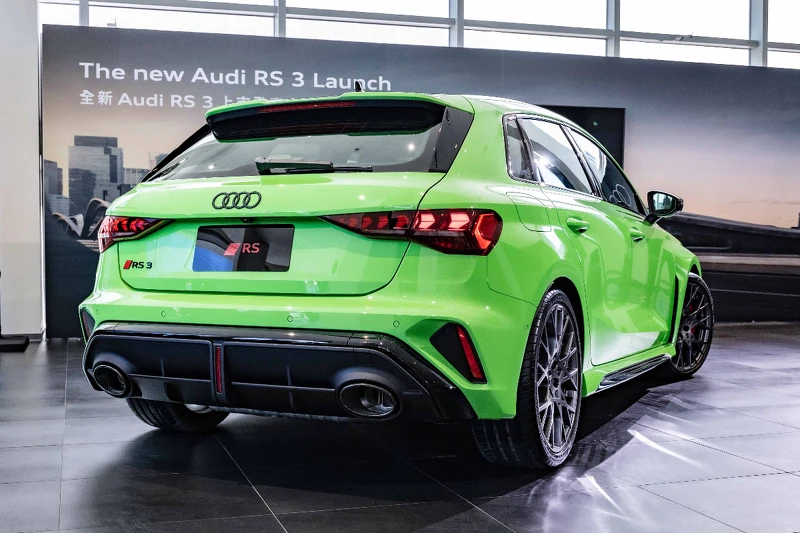 雙橢圓排氣尾管。Photo/Audi