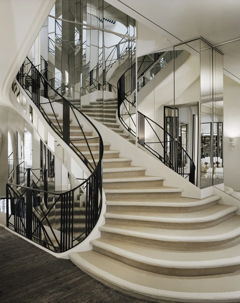 香奈兒康朋街的迴旋鏡梯 香奈兒康朋街的迴旋鏡梯