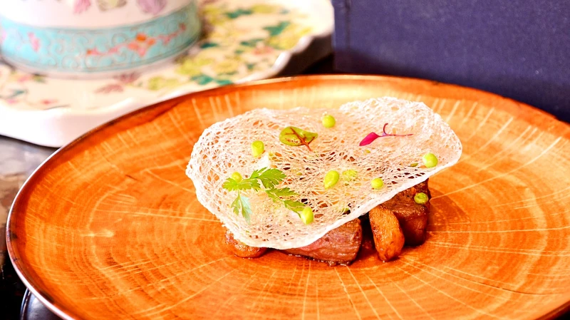 頤宮中餐廳-金蒜爆日本骰子和牛