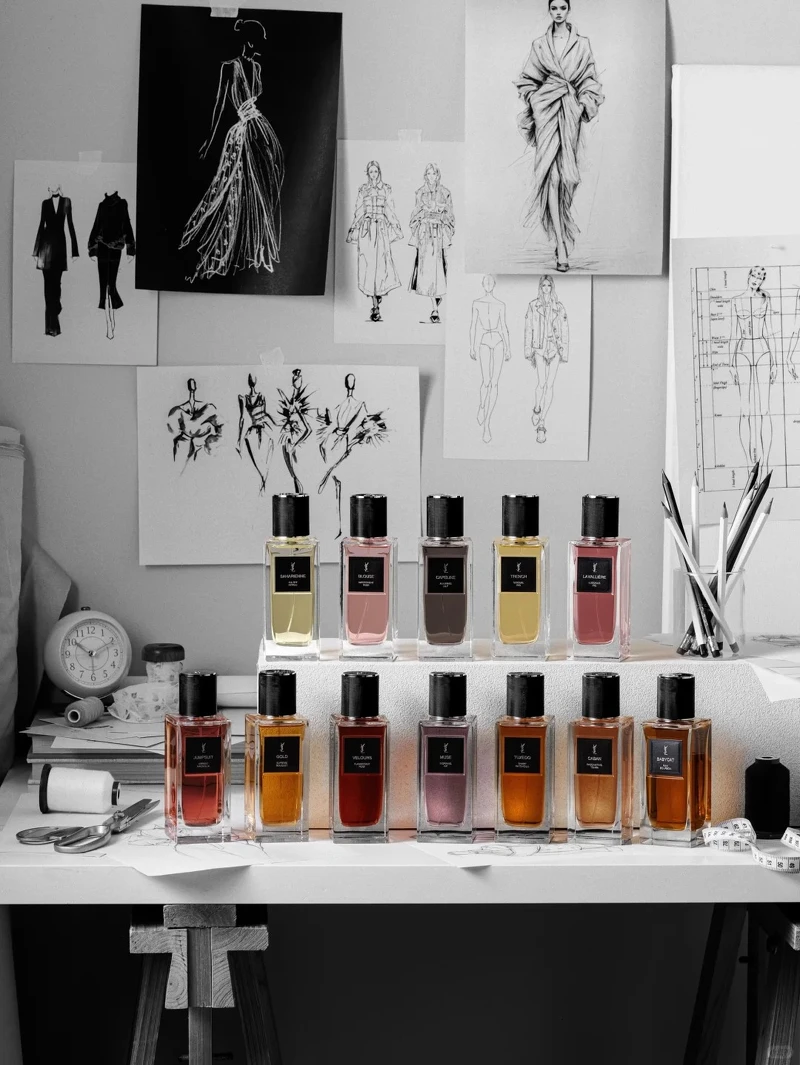 擦身而過，就留下你獨特香氛痕跡！YSL全新「時尚訂製香水」推出
