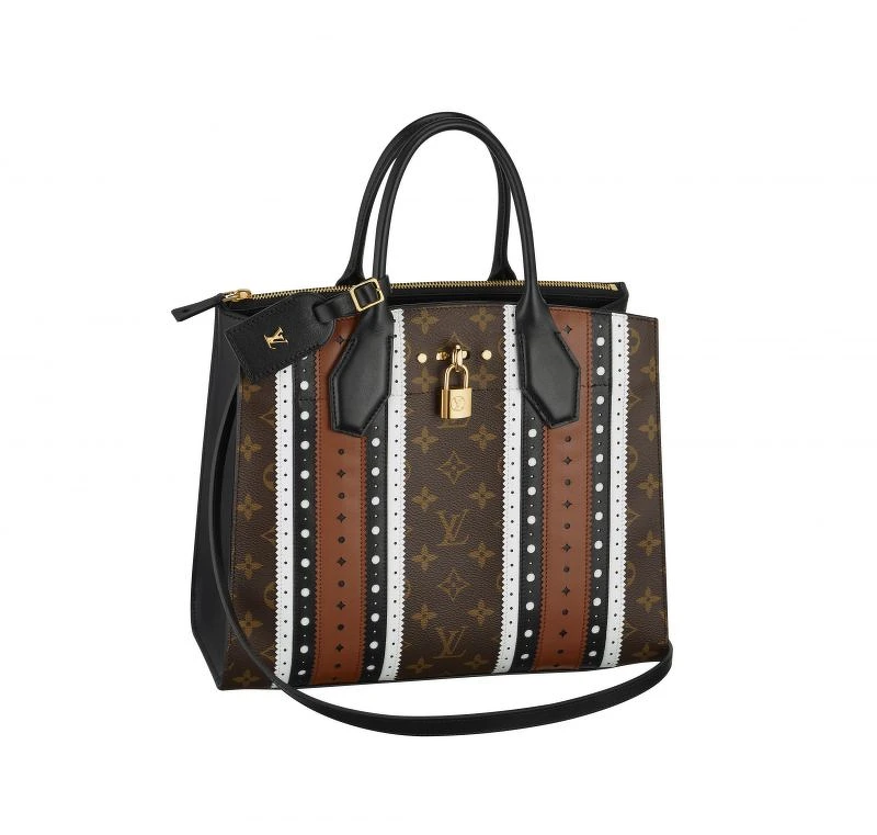 City Steamer 雕花手袋，NT125,000