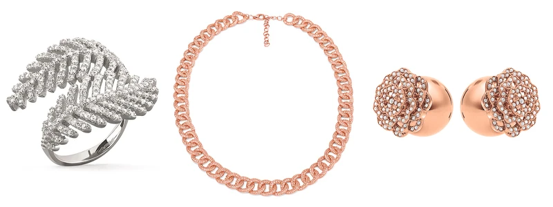 (由左至右)Fashionably Silver 系列戒指，NT$4,790/ Fashionably Silver 系列項鏈，NT$33,790/ Santorini Flower 系列耳環，NT$5,590