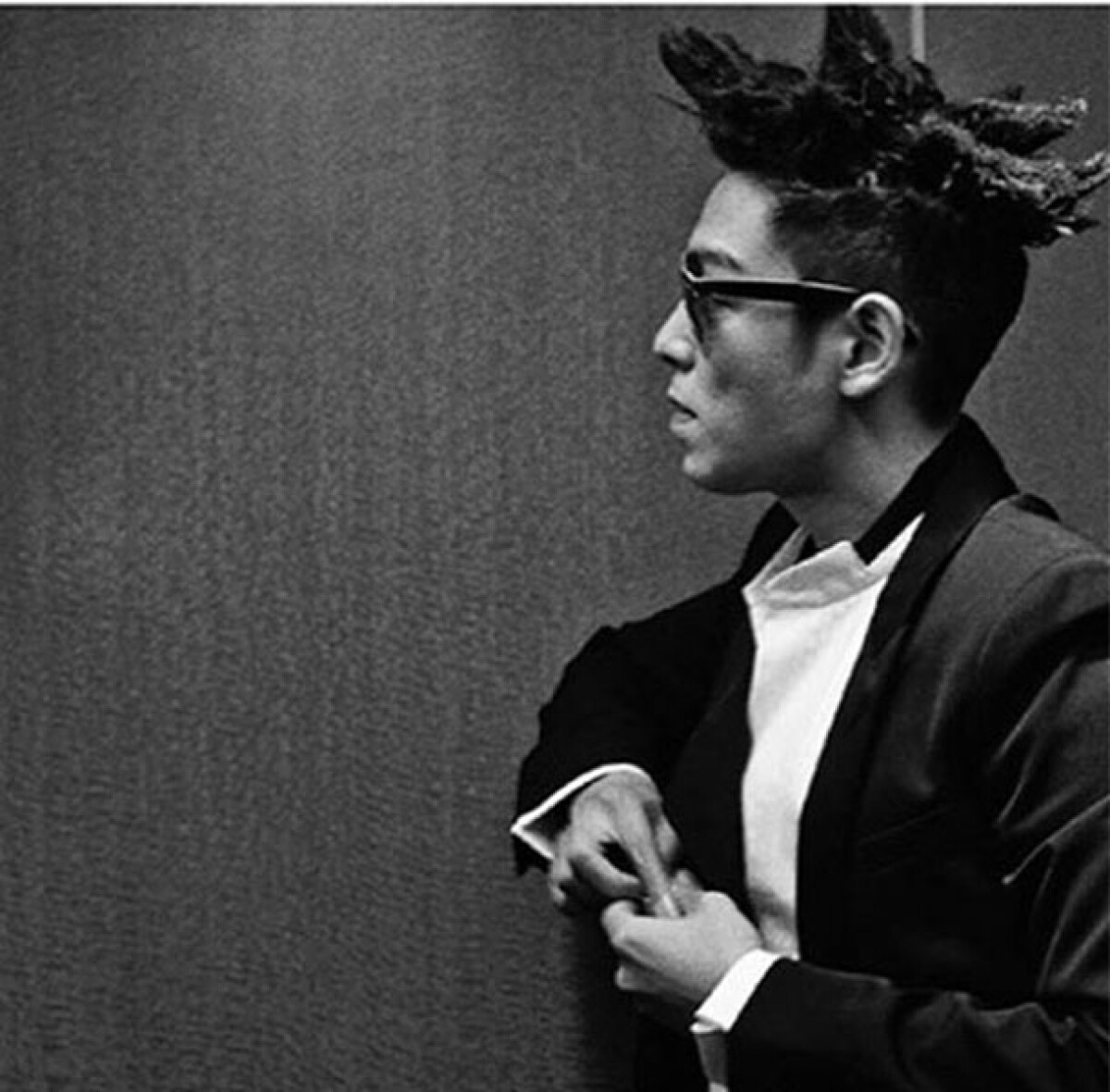眾少女注意！韓國天團BIGBANG的TOP正式啟用instagram啦！
