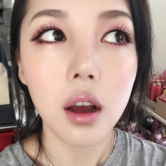 韓國化妝師PONY來解惑！ 痘痘肌女孩，氣墊粉餅麼用？