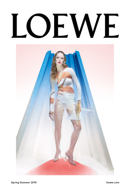 搶先一步發表！LOEWE春夏廣告簡直比倫敦秀還好看