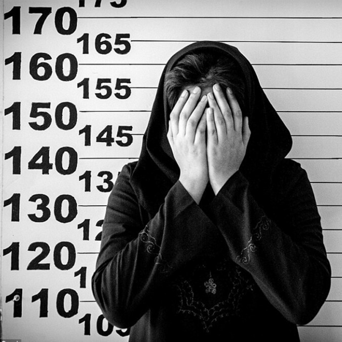 除了等待死亡，我們徒勞無望 伊朗女性監獄悲歌