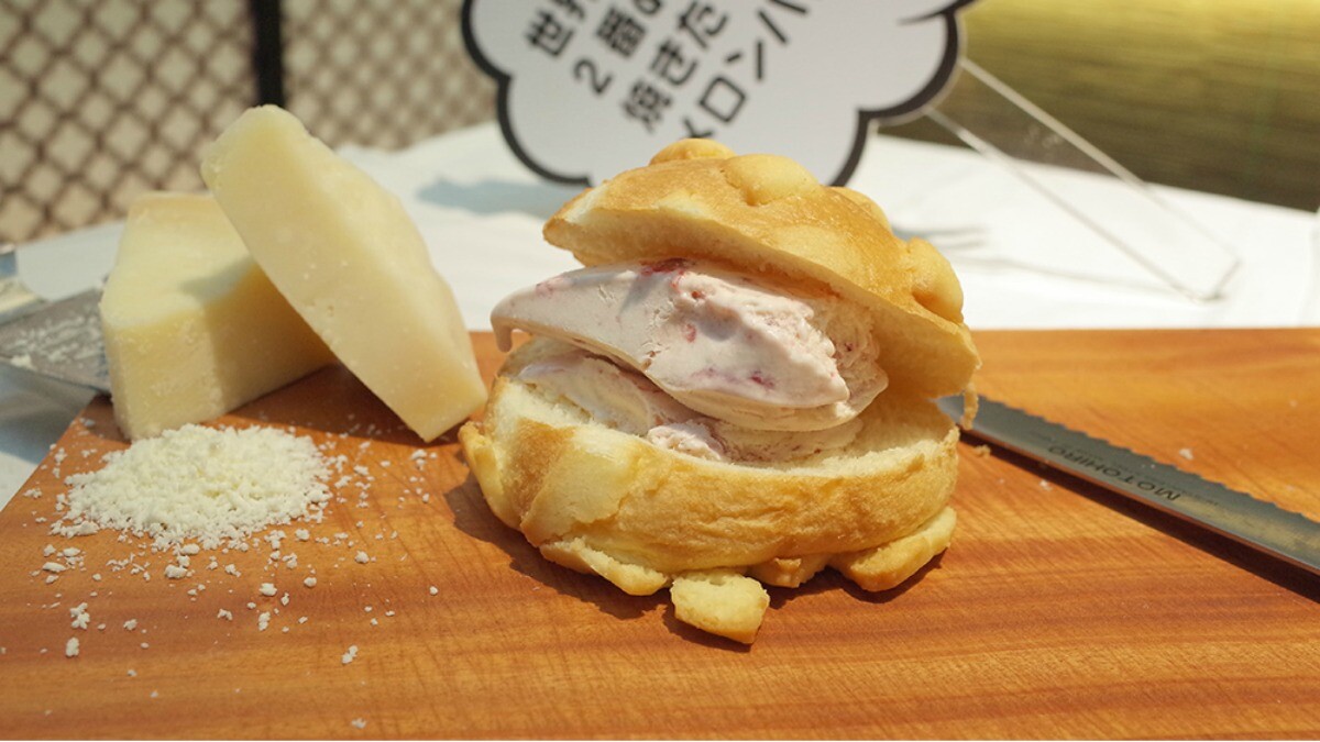 「世界第二好吃的菠蘿麵包冰淇淋」台灣開二號店啦！推出分店獨家草莓起司新口味