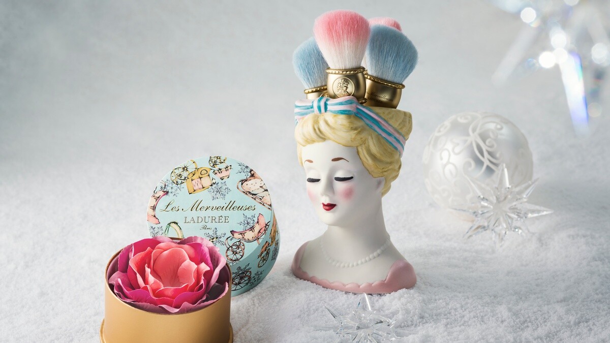 女王頭刷具、高跟鞋唇蜜… Les Merveilleuses LADURÉE耶誕彩妝搞怪至極