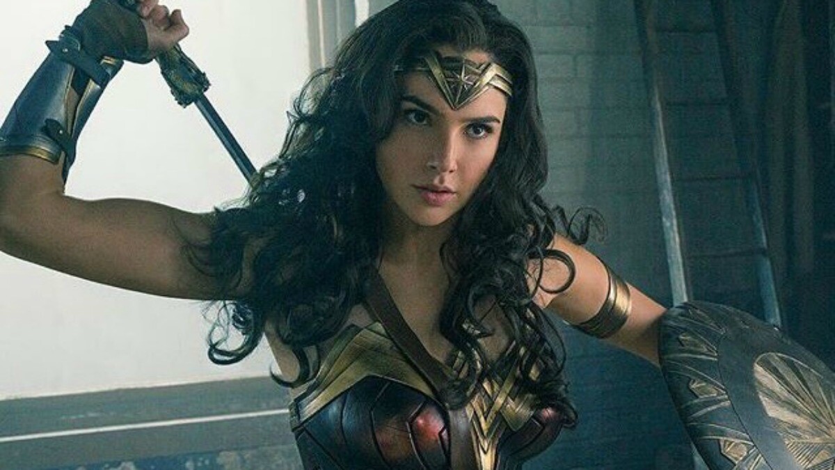 最性感女英雄！《神力女超人》蓋兒加朵：「她也可以是雙性戀，她愛的是人的內心。」