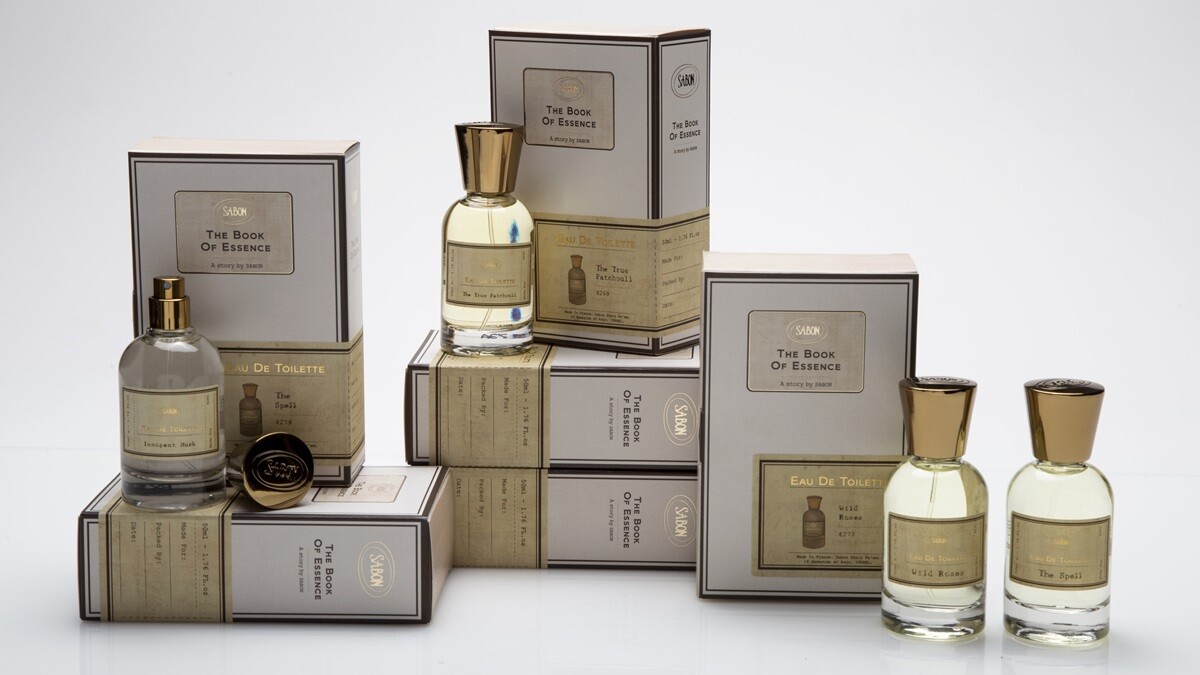 復古書本盒外觀也太文青！SABON推出6種探索記憶系列香水，走遍巴塞隆納、巴黎鐵塔、米蘭教堂的迷人風情