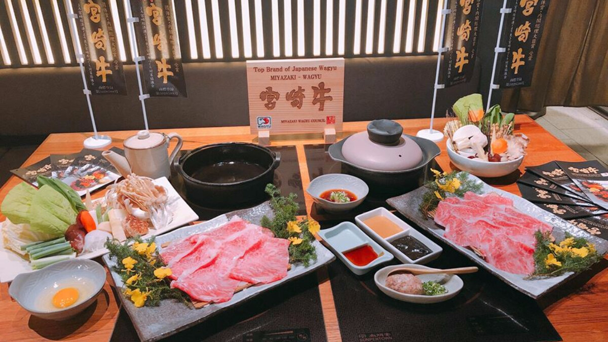 入口即化的頂級美味！日本冠軍和牛登台，黑毛屋推出A5級宮崎牛壽喜燒、涮涮鍋