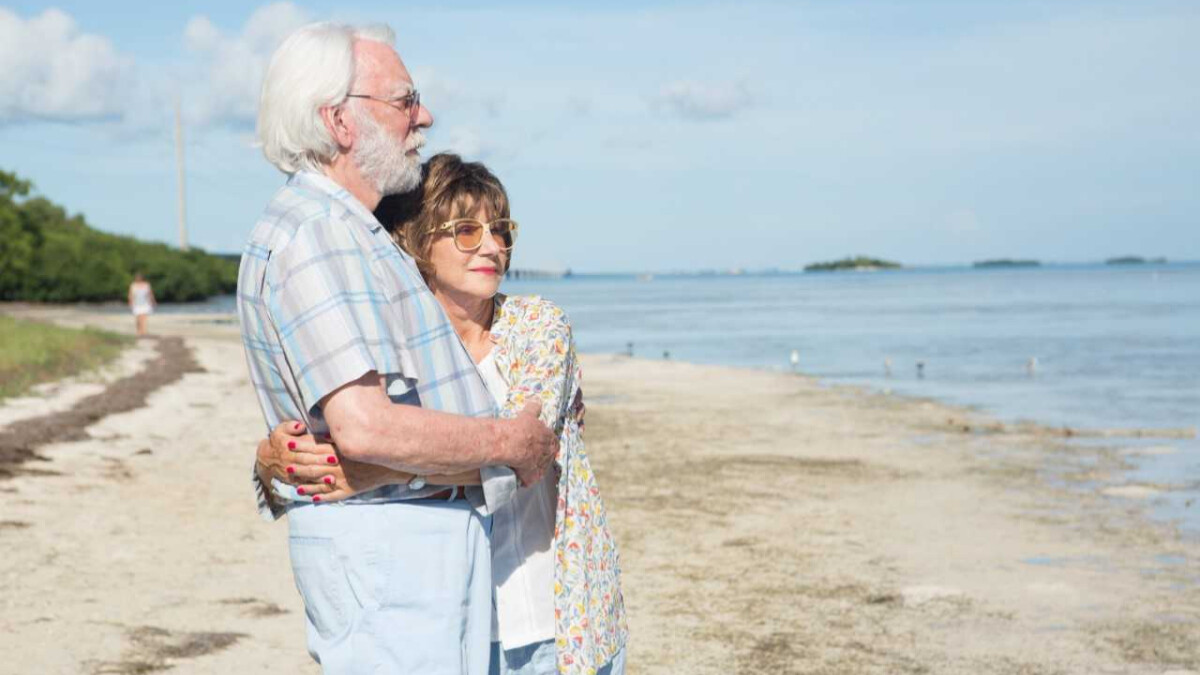 自己癌症末期、老公漸漸喪失記憶...72歲海倫米蘭主演《人生無限露營車》，詮釋結縭50年老夫老妻的動人愛情