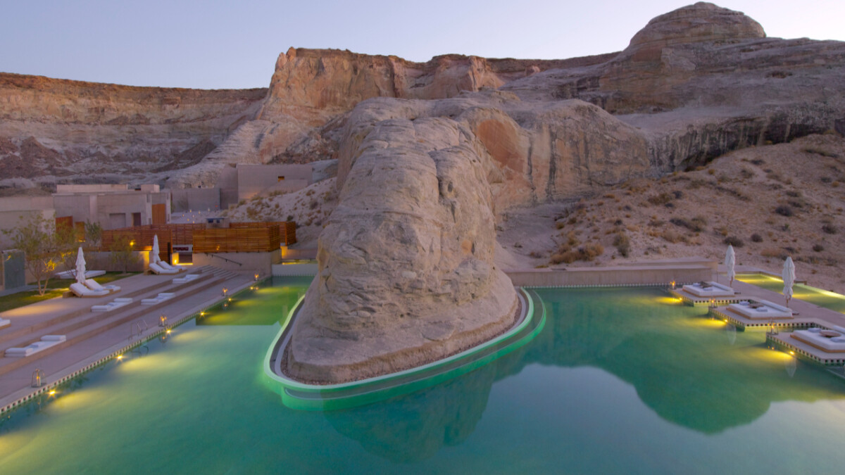 美國安縵奇嶺 Amangiri 位於峽谷沙漠裡的絕美酒店，名人最愛住宿首選 