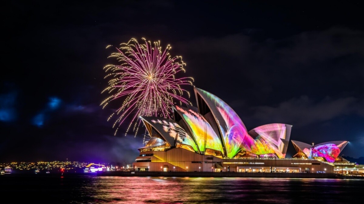 澳洲衝一波！煙火、燈光和胡迪和巴斯光年，長3公里的閃耀絕美光廊就在「2019繽紛雪梨燈光音樂節」！