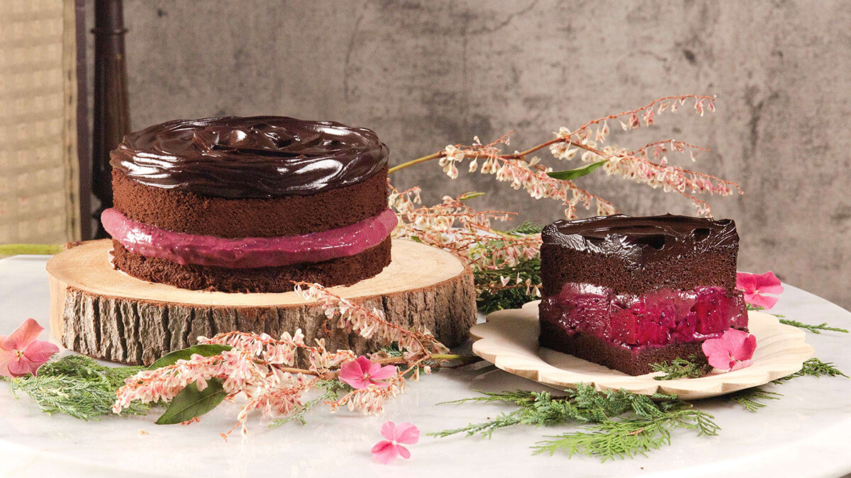 季節限定！BAC推「野莓維納斯」夢幻蛋糕登場，巧克力尬莓果、火龍果酸甜新滋味