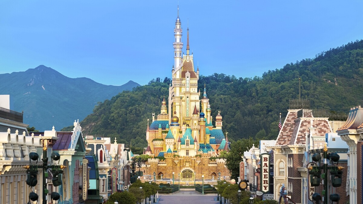 香港迪士尼樂園全新「奇妙夢想城堡」即將完工！靈感來自13個迪士尼公主的故事，周邊商品系列同步推出