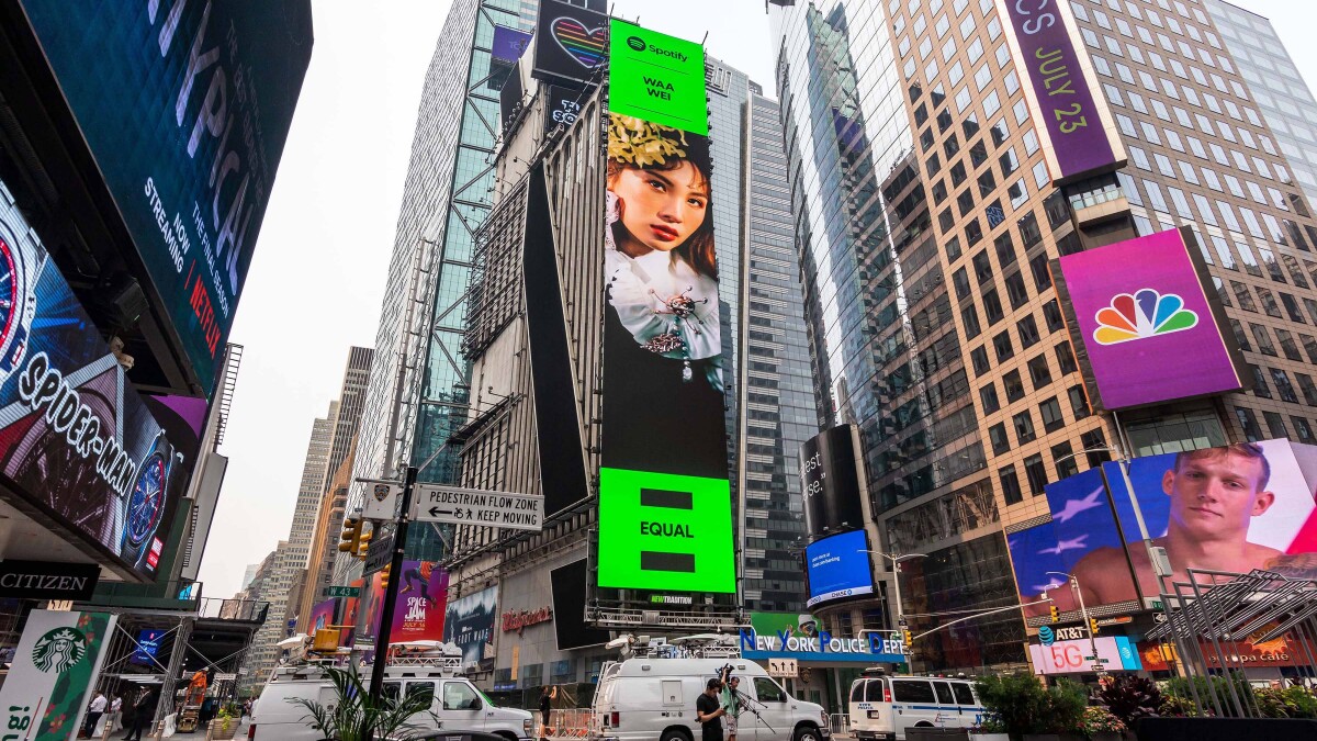 賀！金曲歌后Waa Wei魏如萱繼aMEI張惠妹，躍上Spotify《EQUAL》紐約時代廣場巨幕