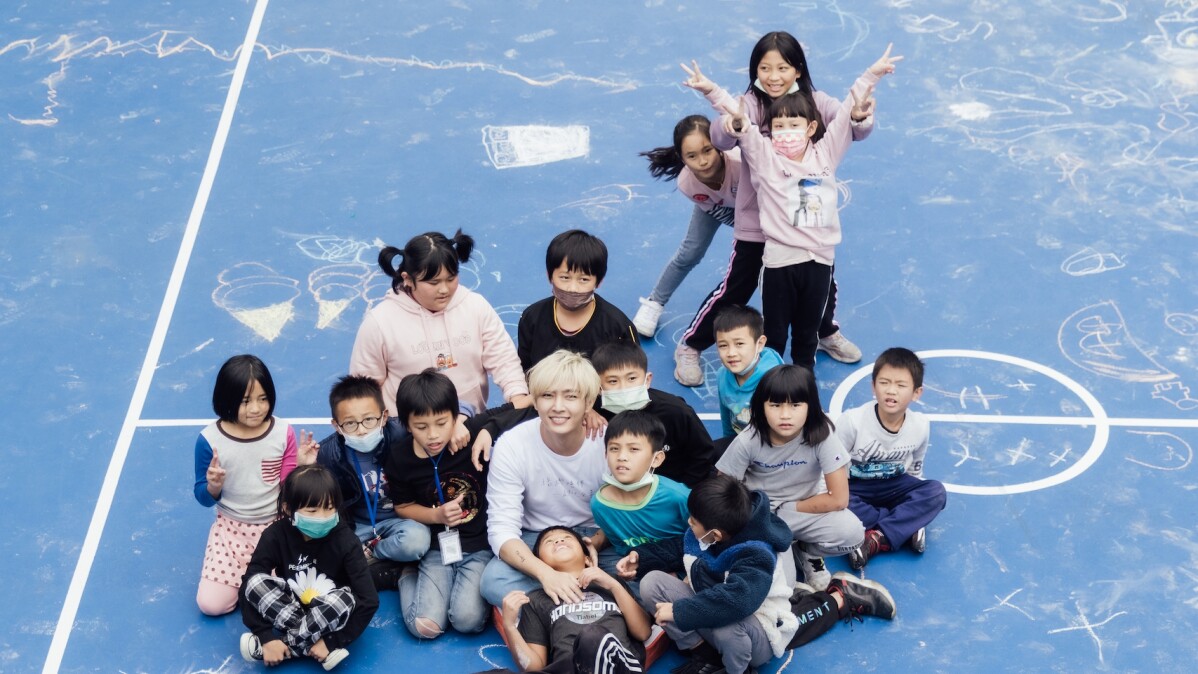 炎亞綸發起「生日捐2.0」台灣部落孩童上學，呼籲保護學童天真與善良