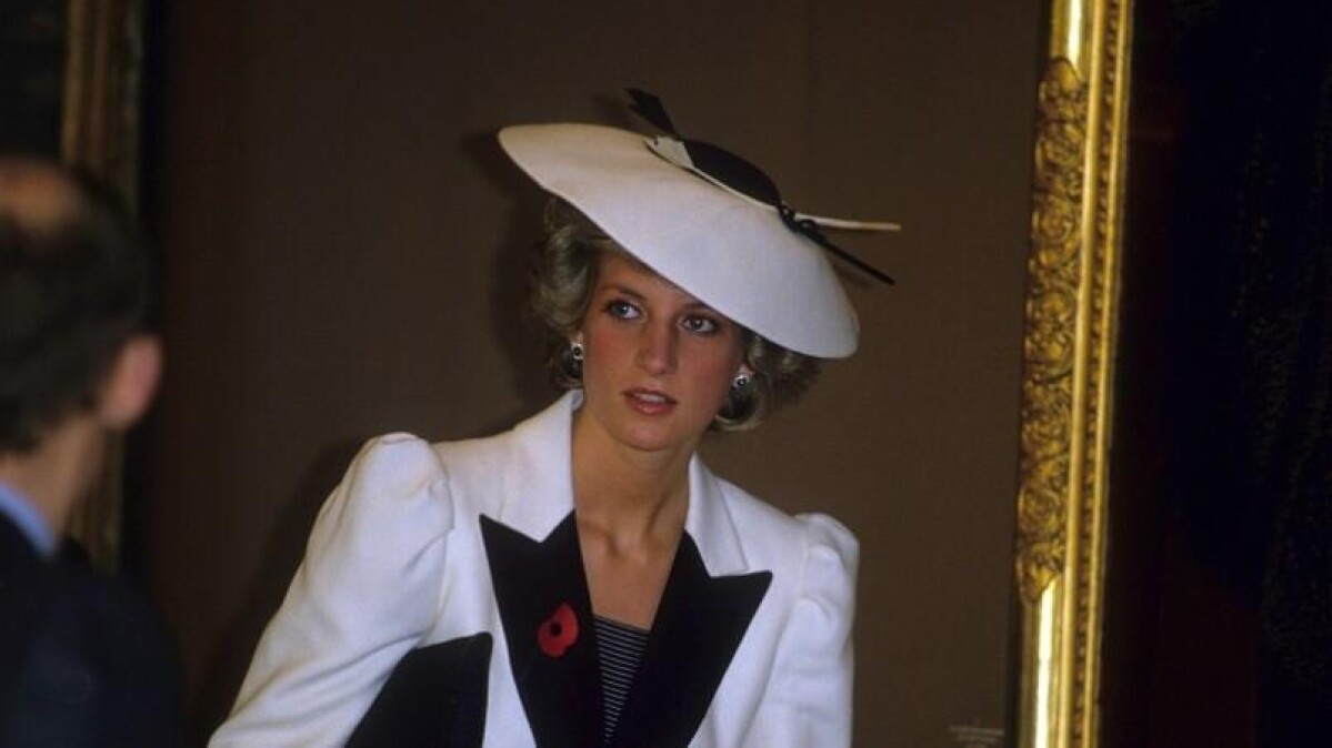 戴安娜王妃Princess Diana美麗華服背後的真相