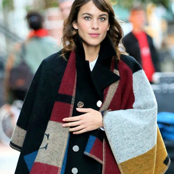 安海瑟薇、Alexa Chung指定必備!今年不能錯過的Burberry禦寒利器是…?