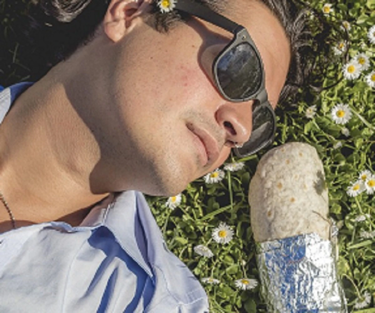 #Lovewins跨越藩籬的愛情，與墨西哥捲餅訂下終身的男子，超瘋的