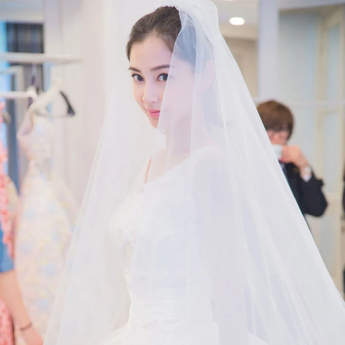 Angelababy世紀婚紗揭密!Dior高級訂製打造3米長裙擺的夢幻禮服