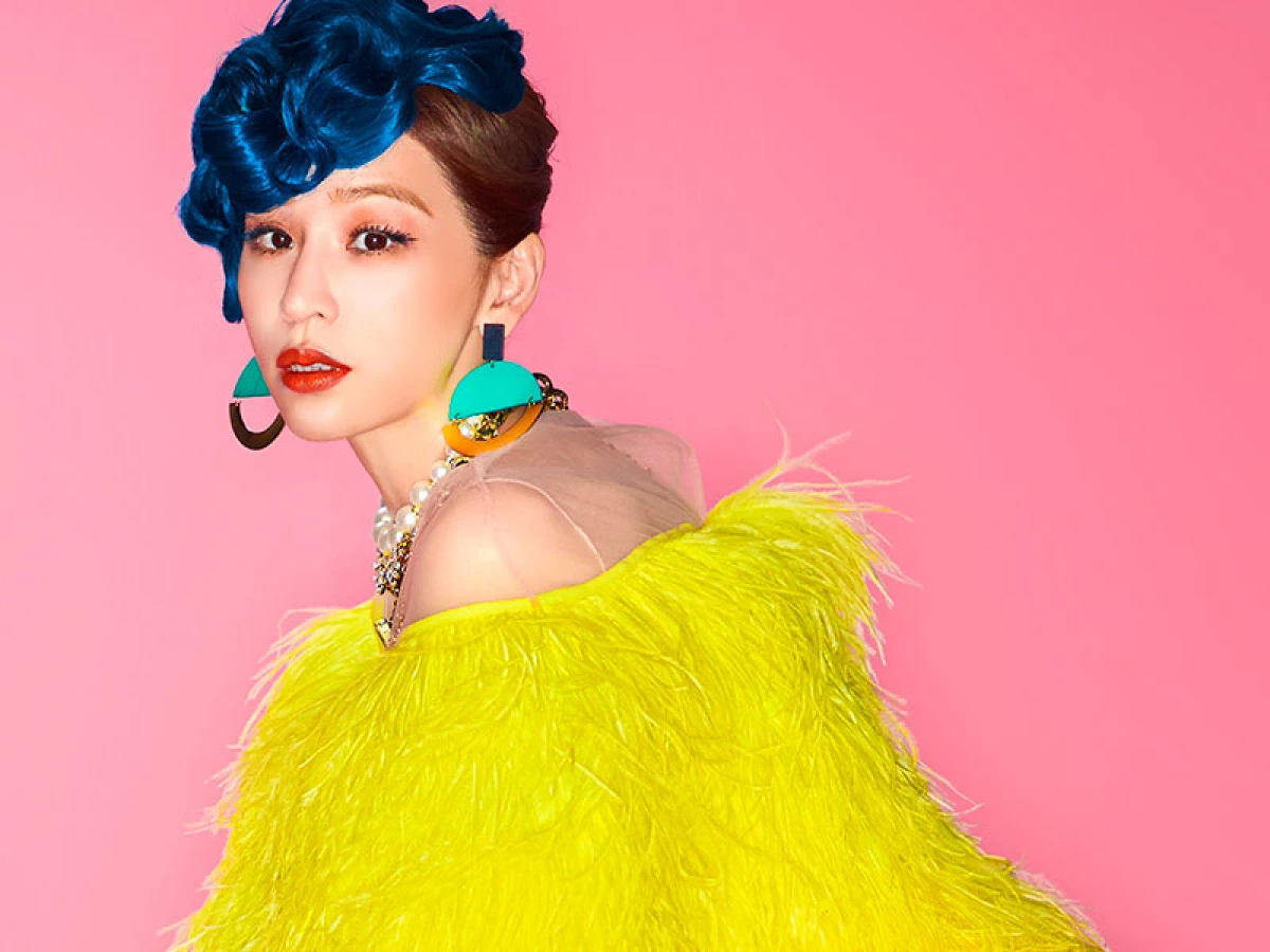 王心凌化身Pin-up girl畫報女郎！新歌《BFF》高唱閨蜜萬歲 