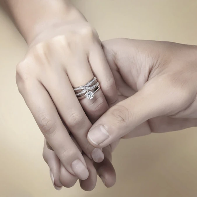 擁抱愛情，DAMIANI「BEAUTY&BACI婚戒」