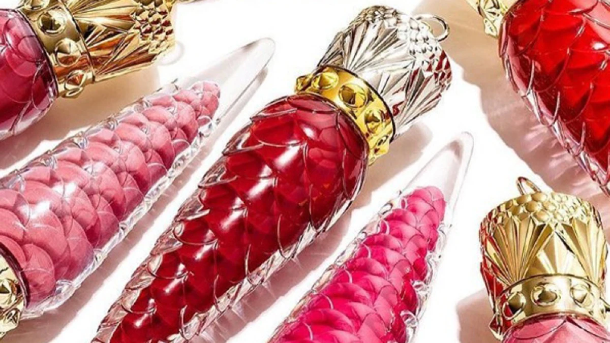 美到翻!誰能不被紅底鞋Christian Louboutin唇彩蜜燒到?