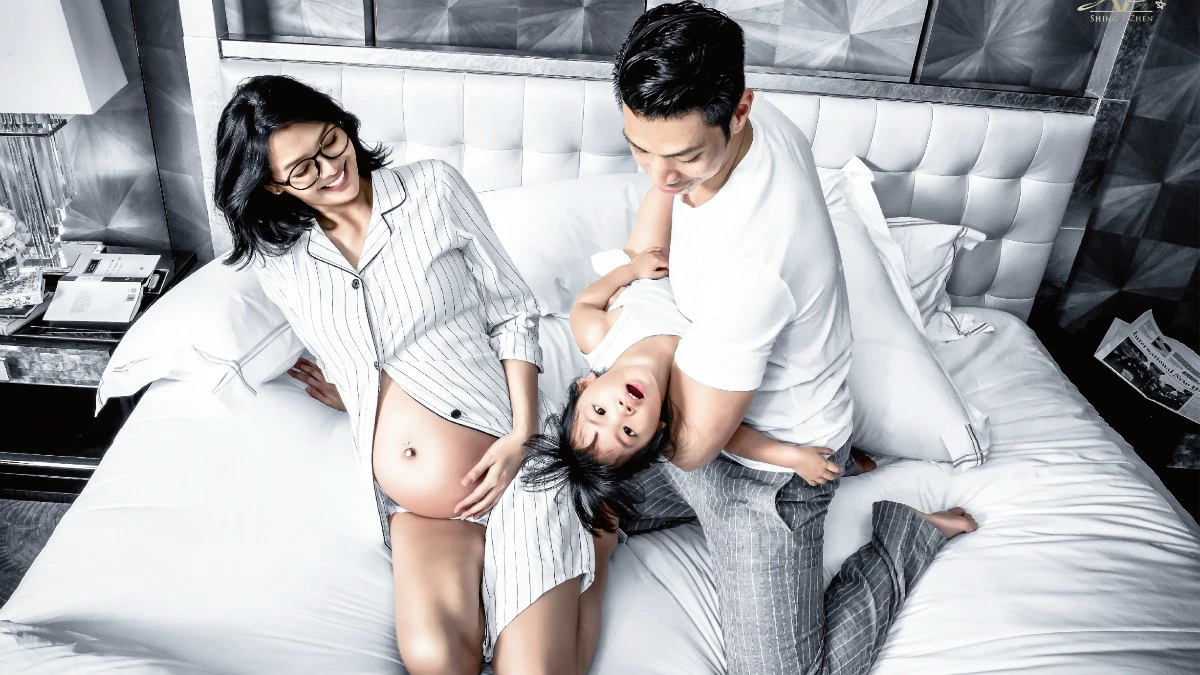 林嘉綺全家福照曬美美孕肚!留下幸福紀錄就要這樣拍