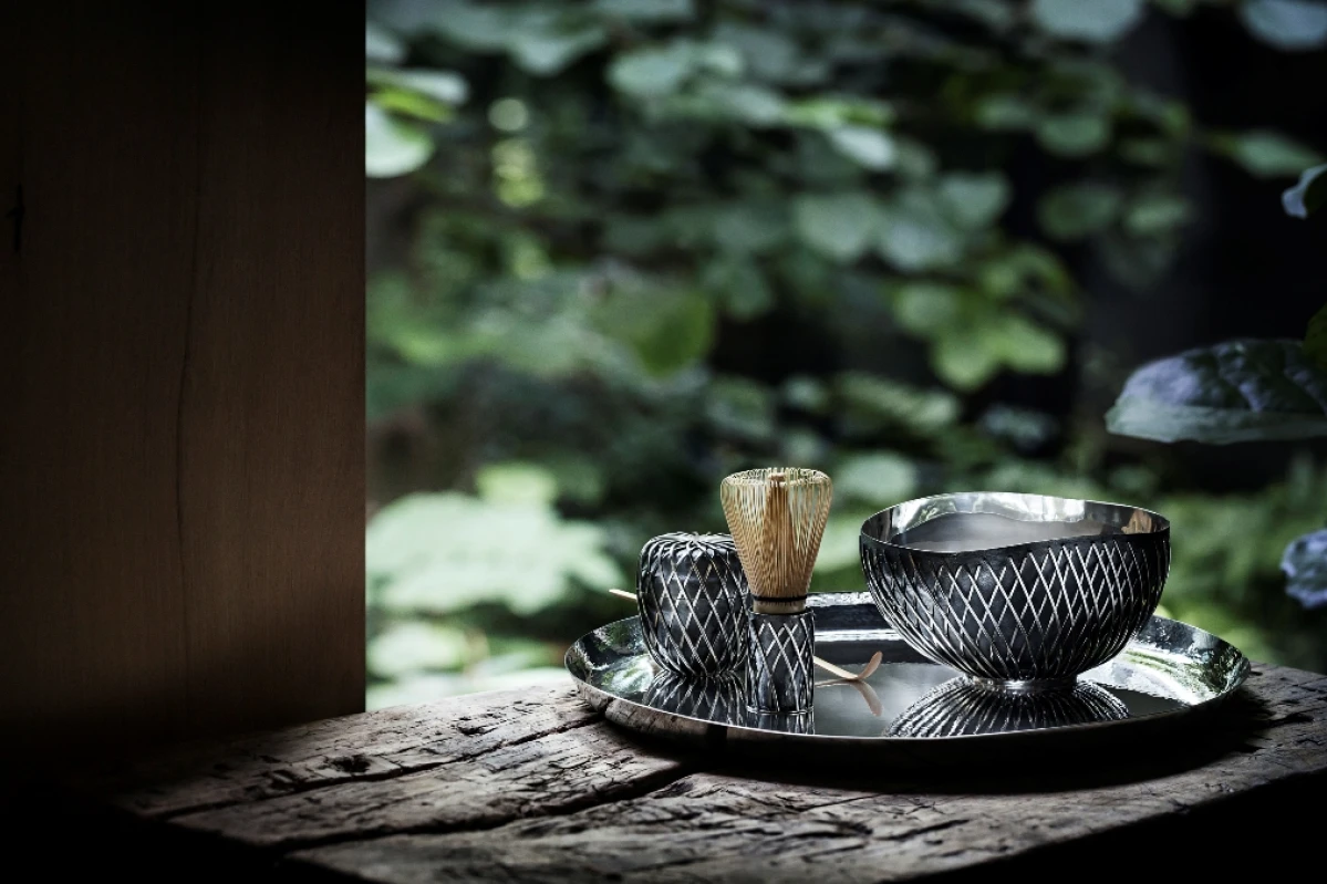 前所未見和風茶桌風景，隈研吾X喬治傑生貴金屬KUSA茶組