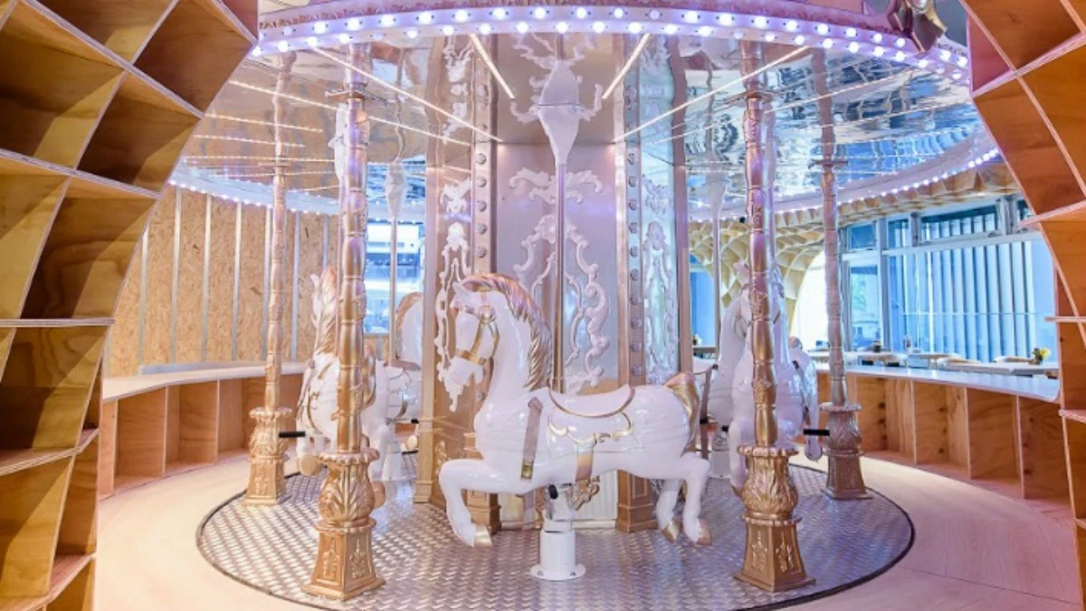 宛如小型樂園!Money Jump打造超夢幻旋轉木馬親子餐廳