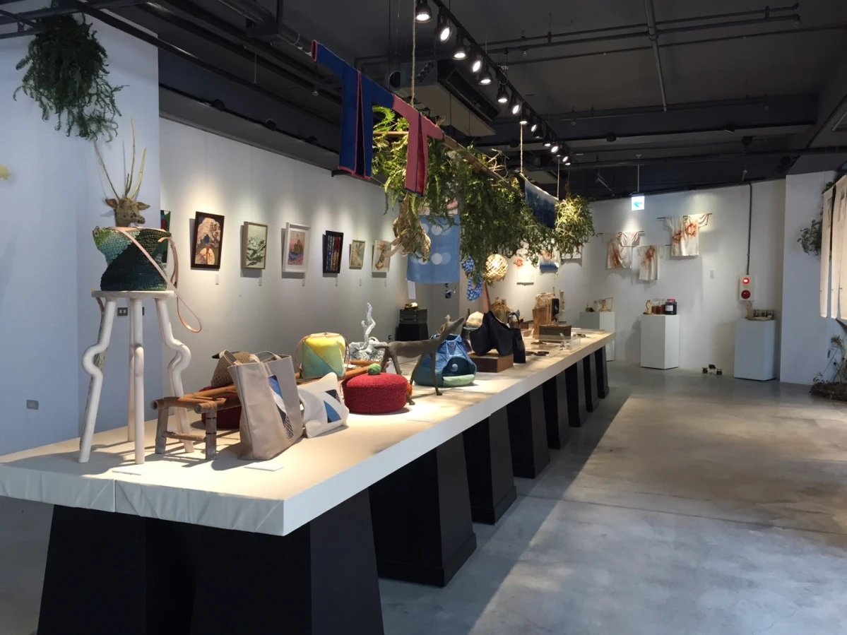 集結台灣多位傑出手職人群 推出「靈手纖維」主題特展