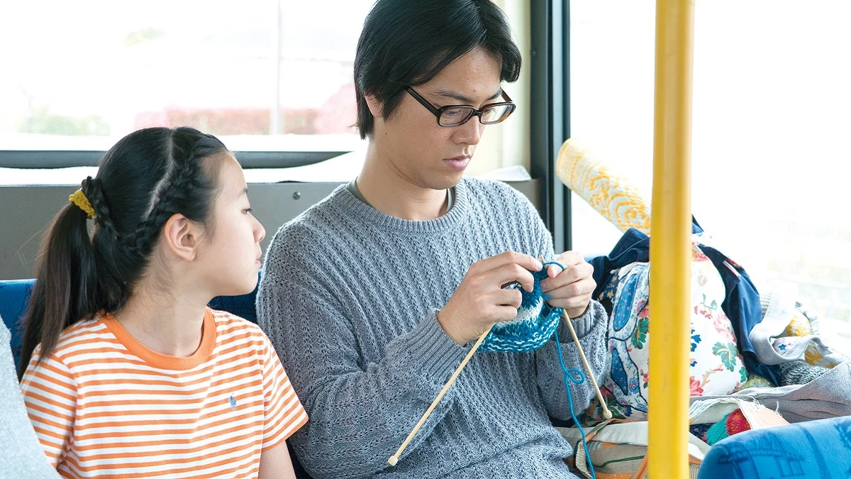 拿掉心的濾鏡,《當他們認真編織時》溫柔探討家的意義