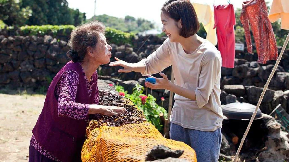 祖孫相隔12年再度重逢！金高銀、尹汝貞主演韓國催淚親情片《季春奶奶》