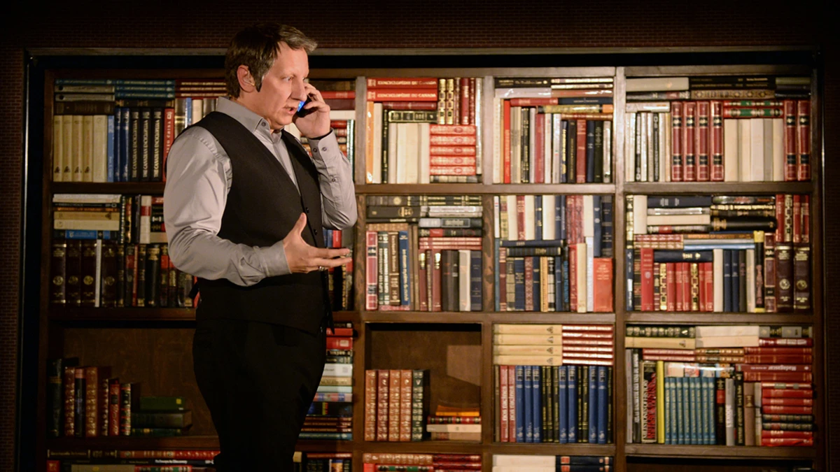 當代劇場大師羅伯・勒帕吉神作《887》,以電影與多媒體科技帶你穿越時空!