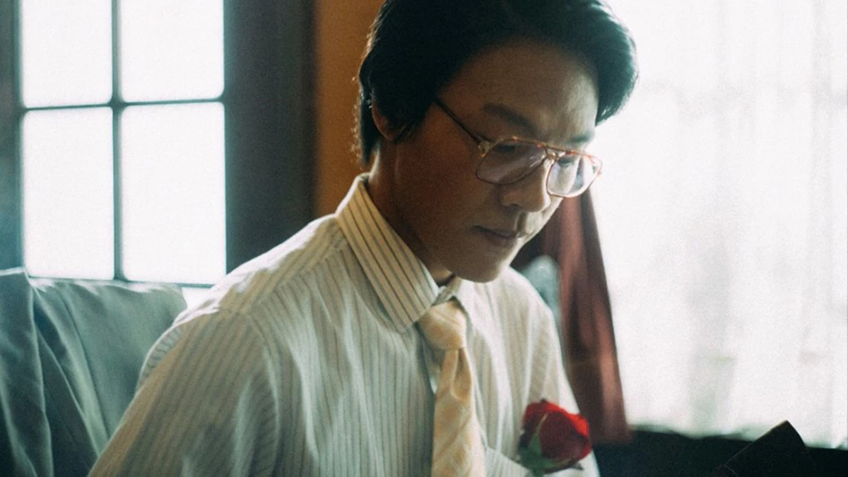 〈愛情怎麼了嗎〉MV裡洋蔥加滿滿!看盧廣仲扮老、失智演技大爆發