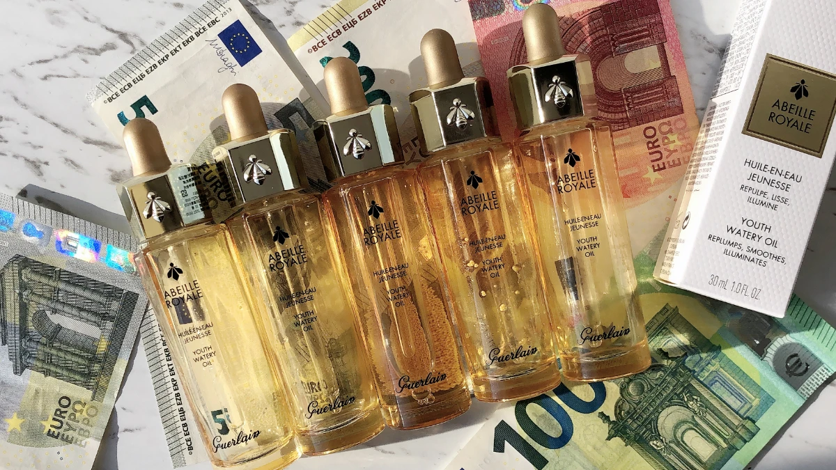 爽度破表的周年慶法則！不用拜財神，本篇先賜妳〜買了還招財的含金保養&彩妝滔金文！