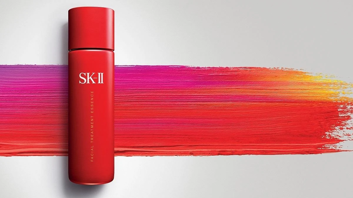 SK-II 青春露2020新年限量版 微霧光澤紅瓶搶眼登場,透亮晶瑩稱霸一整年