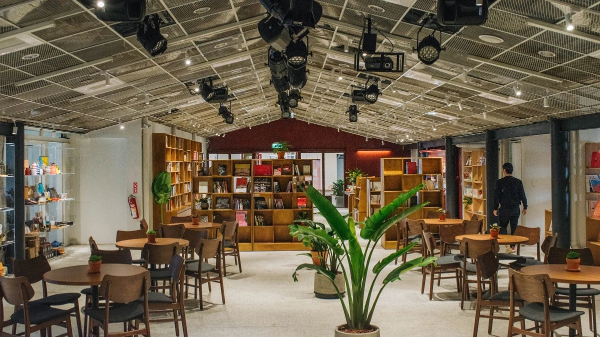 台北四四南村新打卡點!結合書店、劇場和設計的「PLAYground 南村劇場.青鳥.有.設計」超美